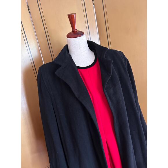 Vintage cashmere coat in black by Regency, size 14 - Picture 9 of 10